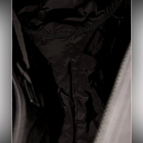 Versace Unisex Medusa Logo Boston Bag - Picture 5 of 6